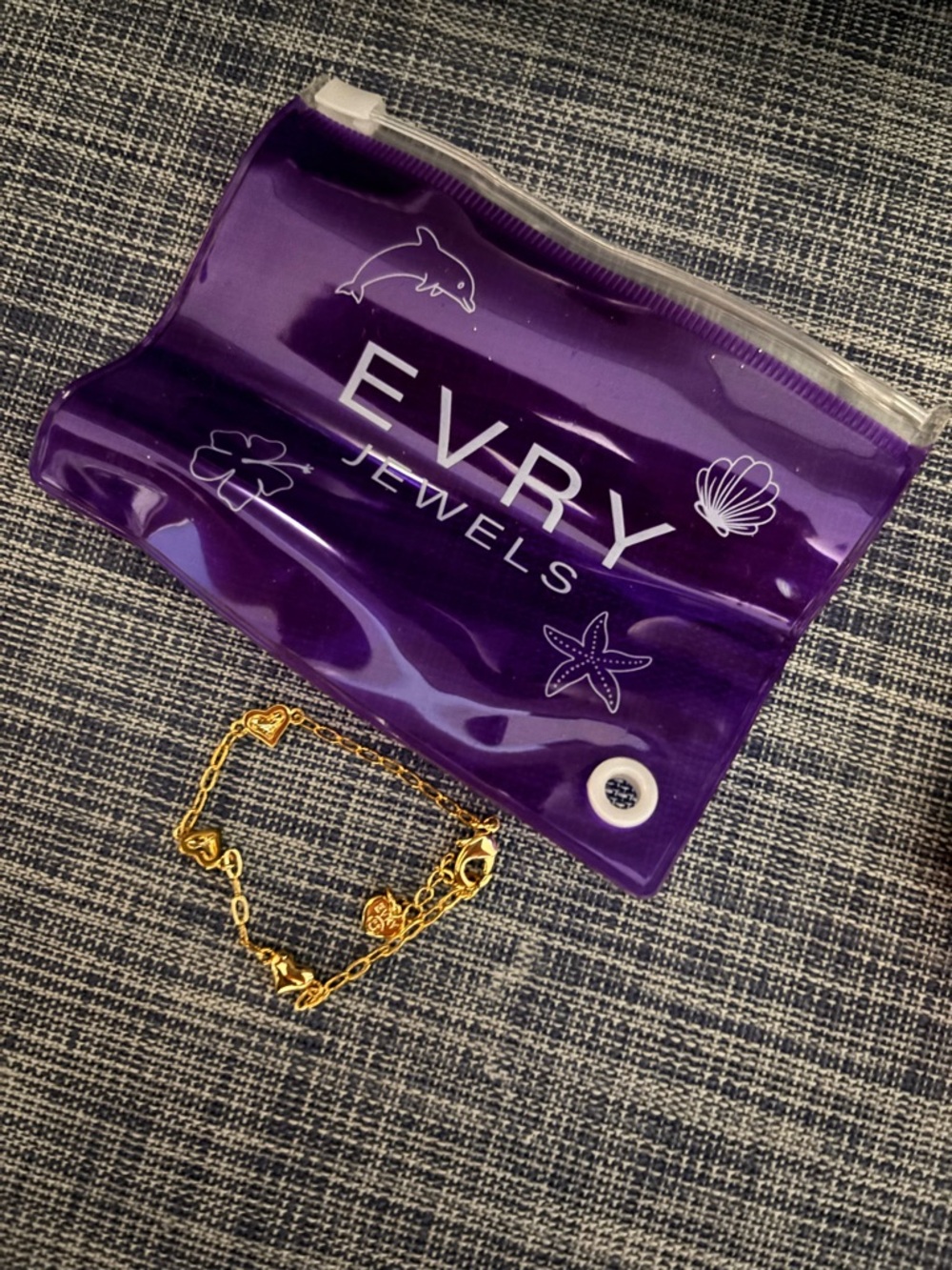EVRY Jewels Gold Heart Link Bracelet -  With Travel Bag
